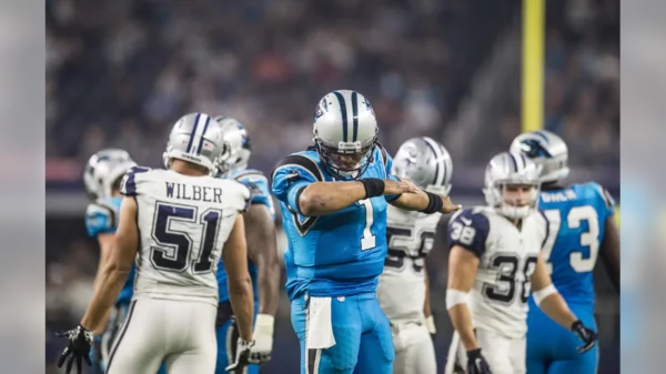 Cam Newton with a Dab vs the Cowboys (Thanksgiving 2015).webp